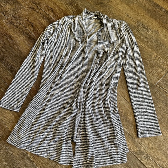 Grey Striped Long Open Cardigan Size Large Long Sleeved - Picture 1 of 1